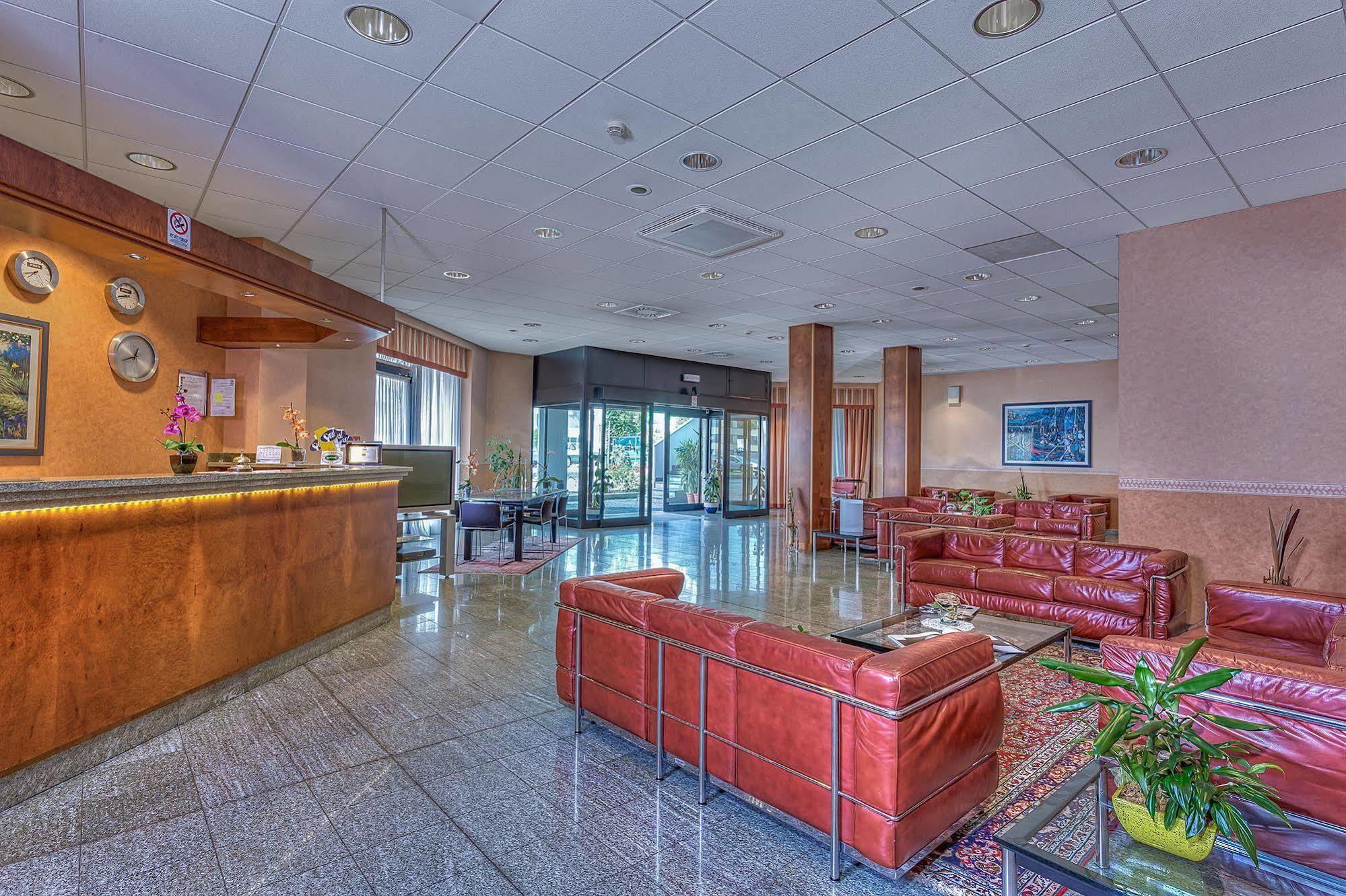 Gotha Hotel Turin Airport Ciriè Esterno foto