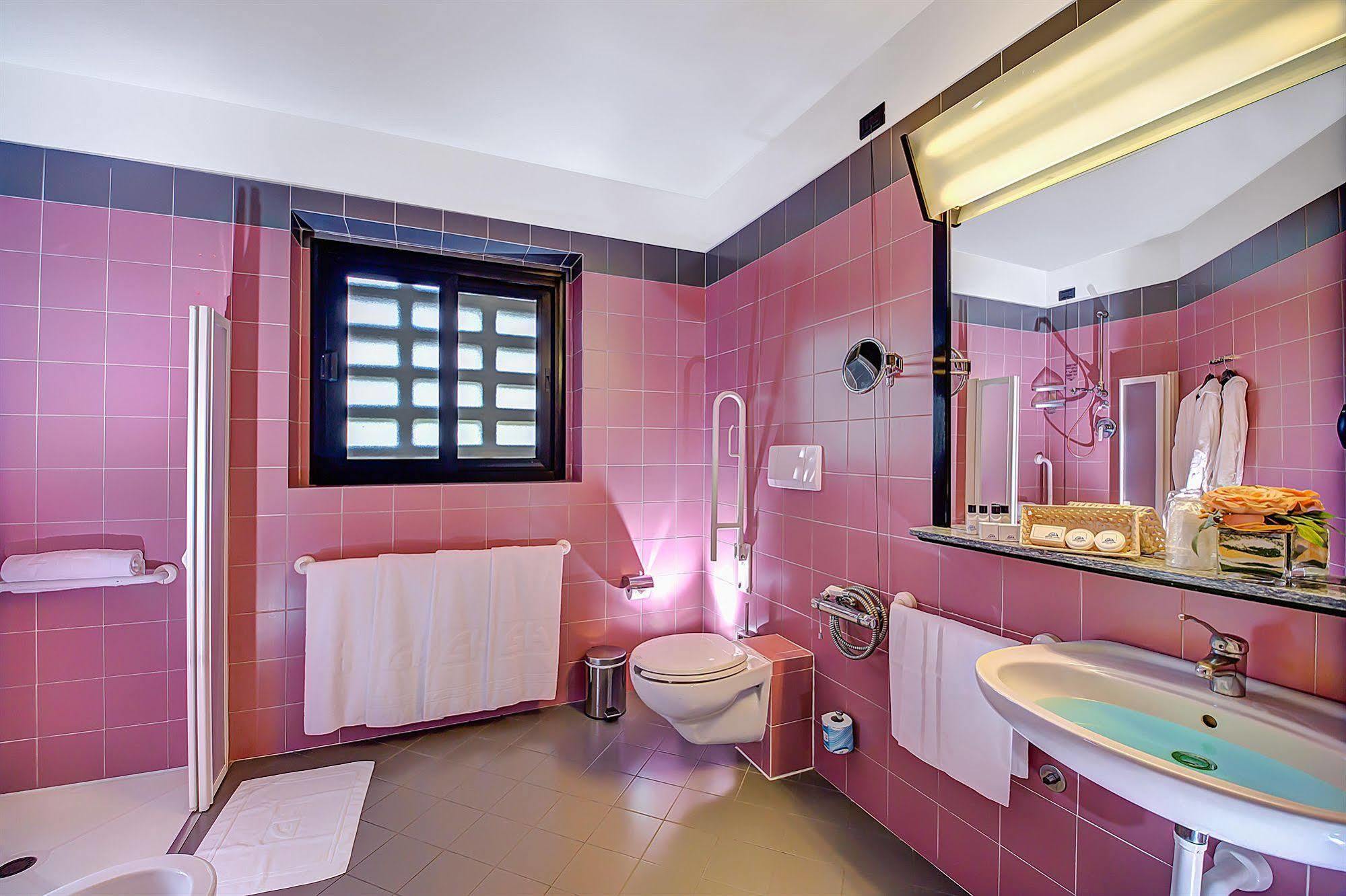 Gotha Hotel Turin Airport Ciriè Esterno foto