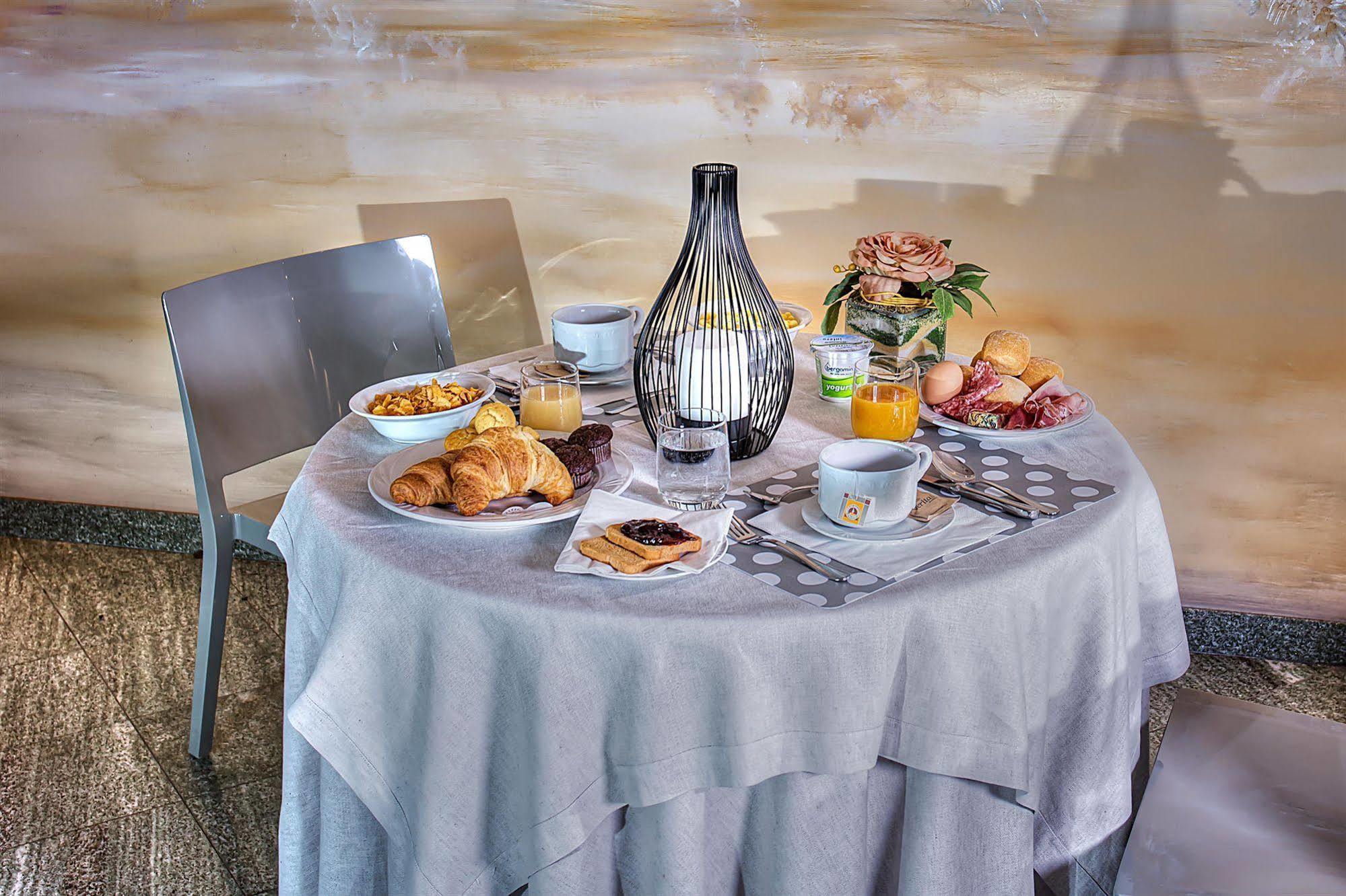 Gotha Hotel Turin Airport Ciriè Esterno foto