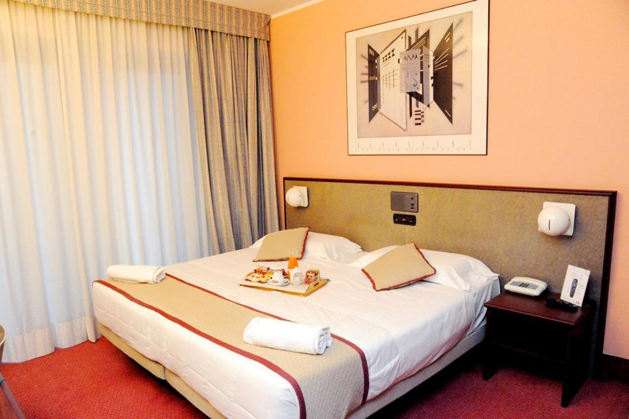 Gotha Hotel Turin Airport Ciriè Esterno foto
