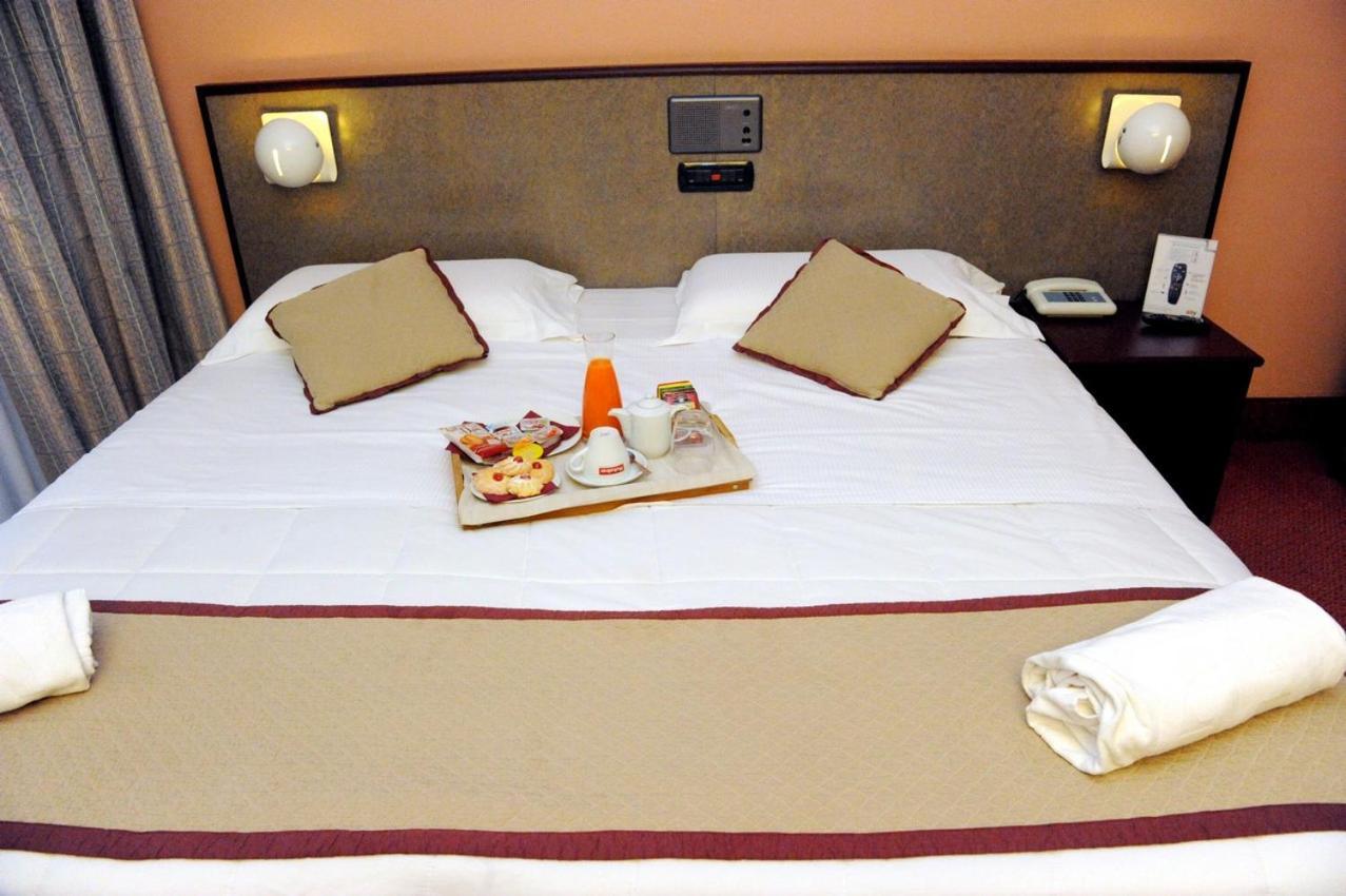 Gotha Hotel Turin Airport Ciriè Esterno foto